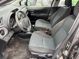 Toyota Yaris 1.0 VVT-I 51KW Navi Clima Camera 5-Drs Aspiration NAP picture 7