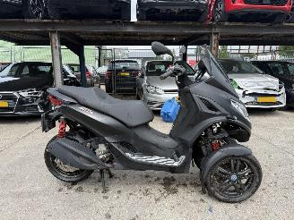 skadebil motor Piaggio MP3 300 HPE Sport 19kW 2023/2