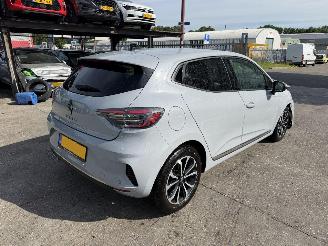 krockskadad bil auto Renault Clio 1.0 TCE 67KW Techno 90 GPF Clima Navi Led 5-Drs NAP 2024/9