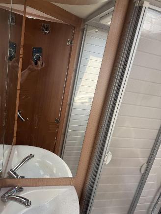 Burstner  510TS Belcanto Mover Vast Bed WC Douche Rondzit picture 16