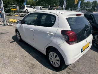 Peugeot 108 1.0 50KW Airco Led Active 5-Deurs NAP picture 3