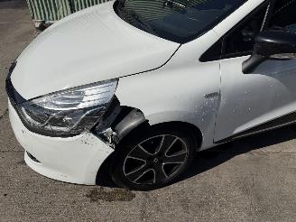 Renault Clio 0.9 TCE 66KW Clima Navi Led 5-Drs Night & Day picture 14
