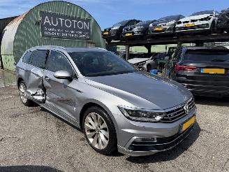 Volkswagen Passat 1.6 TDI 88KW DSG Clima Navi R-Line Led Xenon NAP picture 1