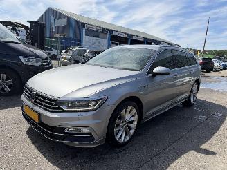 skadebil auto Volkswagen Passat 1.6 TDI 88KW DSG Clima Navi R-Line Led Xenon NAP 2017/10