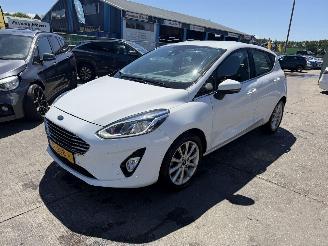 Damaged car Ford Fiesta 1.0 Ecoboost 74KW Titanium Clima Navi Camera NAP 2018/8