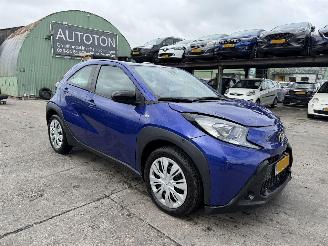uszkodzony samochody osobowe Toyota Aygo X 1.0 VVT-I MT Play Camera Airco Carplay 5-Deurs NAP 2024/8