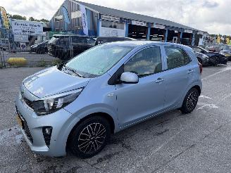 krockskadad bil auto Kia Picanto 1.0 CVVT 49KW Airco 5-Drs EcocomyPlusLine NAP 2017/7