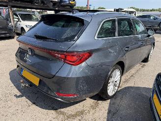 Voiture accidenté Seat Leon 2.0 TDI FR 110KW Autom. Pano Clima Navi Sportstourer Launch Edition 2021/2