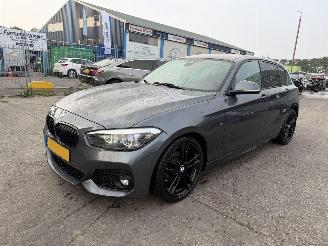 Coche accidentado BMW 1-serie 118i 100KW Autom. M Sport Shadow High Executive Clima Navi 5-Drs Led Xenon 2019/9
