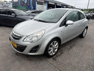 krockskadad bil auto Opel Corsa 1.2-16V 63KW Airco Anniversary Edition NAP 2012/4
