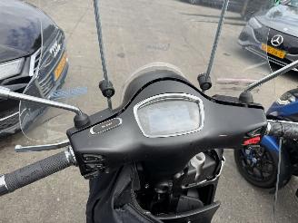 Piaggio GTS 300 HPE Supertech 18KW picture 9