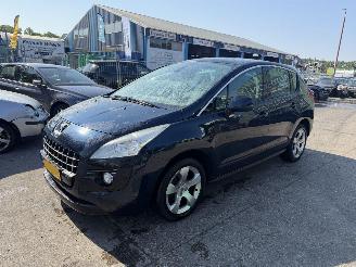 krockskadad bil auto Peugeot 3008 1.6 VTI 88KW Pano Clima Premiere NAP 2010/1