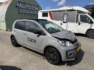 škoda osobní automobily Volkswagen Up! 1.0 44KW High Up Pano Airco 5-Drs 2019/7