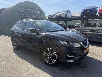 Nissan Qashqai 1.2 85KW Tekna Clima Navi Led Pano picture 1
