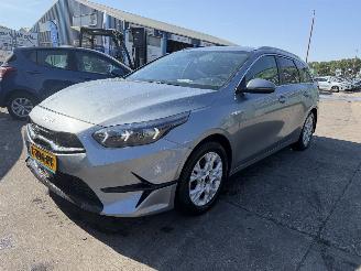 Schadeauto Kia Ceed 1.5 T-GDI 118KW Autom. DynamicPlusLine Navi Clima Led NAP 2023/8