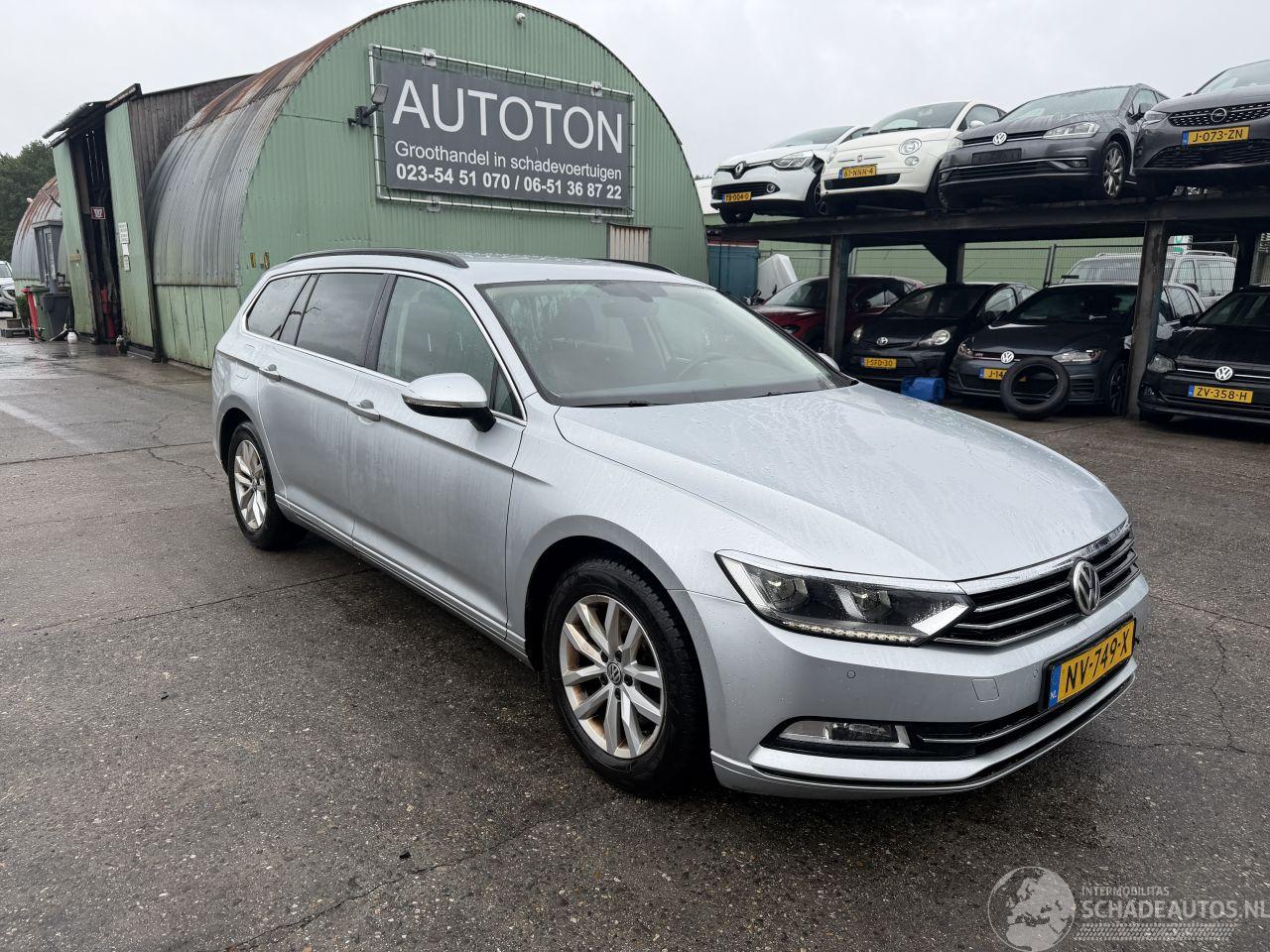 Volkswagen Passat 1.6 TDI 88KW Navi Clima Led Comfortline NAP