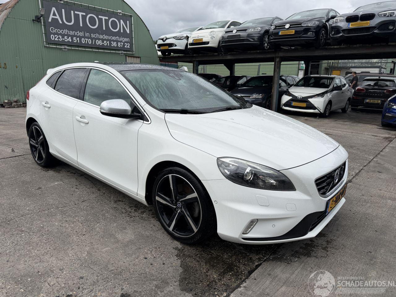 Volvo V-40 1.6 T3 110KW R-Design Pano Clima Navi Xenon NAP