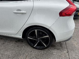 Volvo V-40 1.6 T3 110KW R-Design Pano Clima Navi Xenon NAP picture 18
