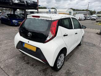 Toyota Aygo 1.0 VVT-I 53KW Airco Led X-Fun 5-Drs NAP picture 4