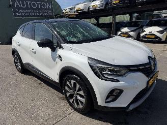 skadebil auto Renault Captur 1.3 TCE Autom. 96KW Clima Navi Camera Led Intens NAP 2020/10