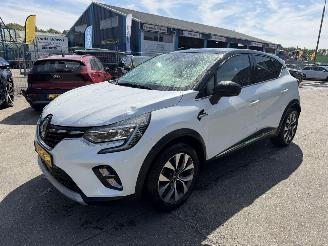 krockskadad bil auto Renault Captur 1.3 TCE Autom. 96KW Clima Navi Camera Led Intens NAP 2020/10