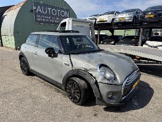 skadebil auto Mini One 1.2 Autom. 75KW Pano Navi Clima Business NAP 2015/8
