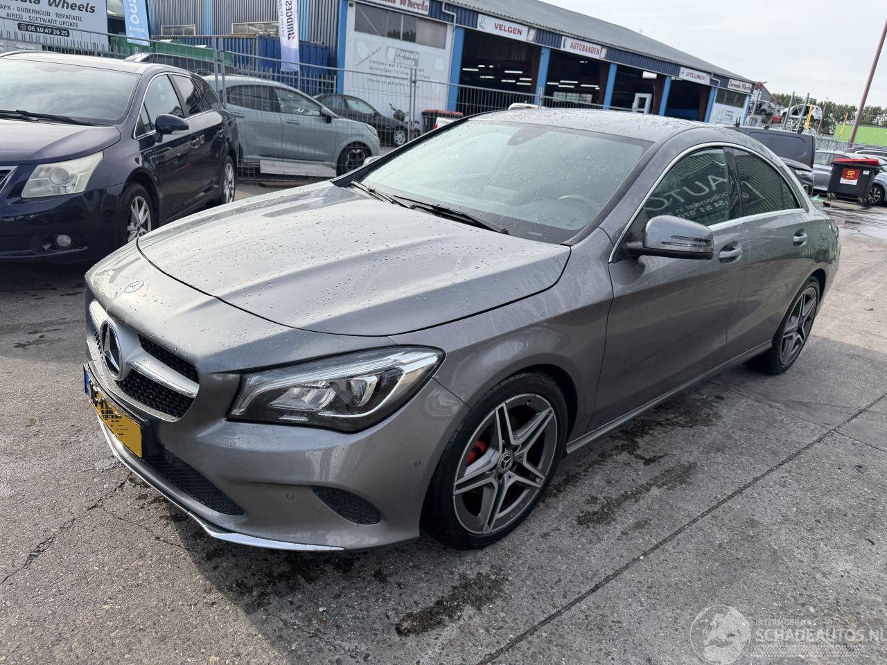 Mercedes Cla-klasse 180 Autom. 90KW Clima Navi Led AMG-pakket
