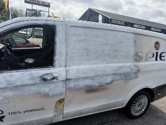 Mercedes eVito 60 kWh 85KW L2 Clima Navi NAP picture 21