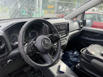 Mercedes eVito 60 kWh 85KW L2 Clima Navi NAP picture 7