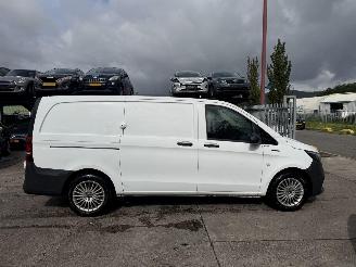 Mercedes eVito 60 kWh 85KW L2 Clima Navi NAP picture 2