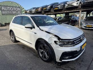 Volkswagen Tiguan 1.4 TSI 110KW DSG Pano Navi Clima Led NAP picture 1