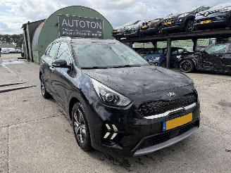 Vaurioauto  passenger cars Kia Niro 1.6 GDI 77KW Hybrid Clima Navi Camera Led Dynamicline 2019/8