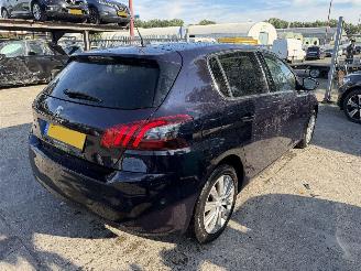 Peugeot 308 1.2 96KW Autom. Pano Clima Navi Blue Lease Premium 5-Drs NAP picture 2
