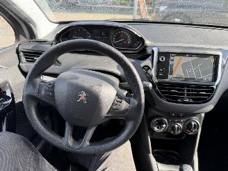 Peugeot 208 1.2 60KW Active Navi Airco 5-Drs picture 7