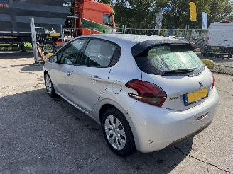 Peugeot 208 1.2 60KW Active Navi Airco 5-Drs picture 12