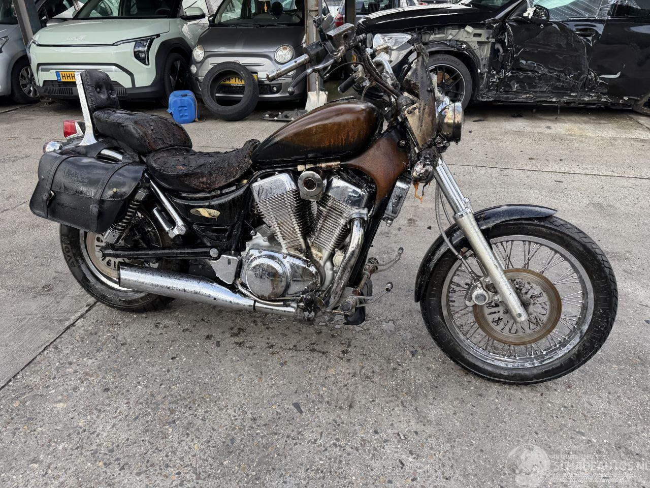 Suzuki Intruder C 1400 CS Chopper 45KW