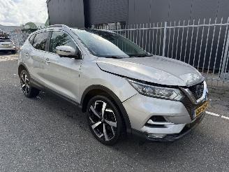 Damaged car Nissan Qashqai 1.3 DIG-T 117KW Automaat Pano Clima Navi Leer 360Camera Premium Edition 2021/2