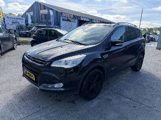 Damaged car Ford Kuga 1.6 110KW Titanium Pano Clima Navi Camera Led 2013/8