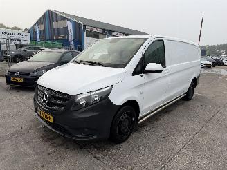 krockskadad bil bedrijf Mercedes Vito 114CDI 100KW Autom. Extra Lang Navi Clima Schuifdeur NAP 2021/9
