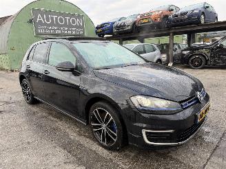 škoda osobní automobily Volkswagen Golf 1.4 GTE 110KW DSG Pano Clima Navi Led Leer NAP 2015/12