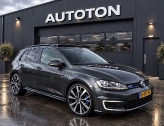 skadebil auto Volkswagen Golf 1.4 GTE 110KW Pano DSG Clima Navi Leer Led 5-Drs 2015/12
