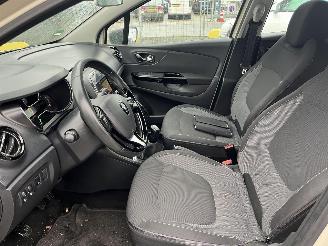 Renault Captur 0.9 TCe Dynamique picture 5