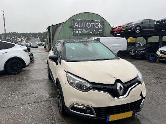 Unfallwagen Renault Captur 0.9 TCe Dynamique 2013/11