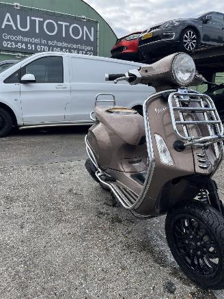 Vespa  primavera 4T picture 1
