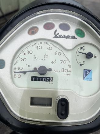 Vespa  LX 4T picture 5