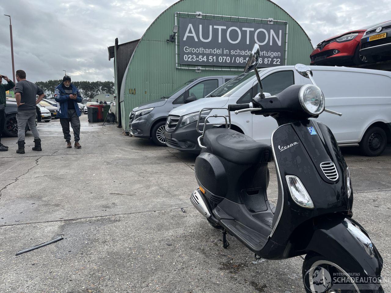 Vespa  LX 4T