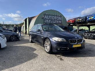Voiture accidenté BMW 5-serie 520i luxury edition 2017/1
