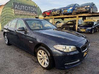 krockskadad bil auto BMW 5-serie 520i 135KW Clima Navi Hud Led Xenon High Executive NAP 2015/9