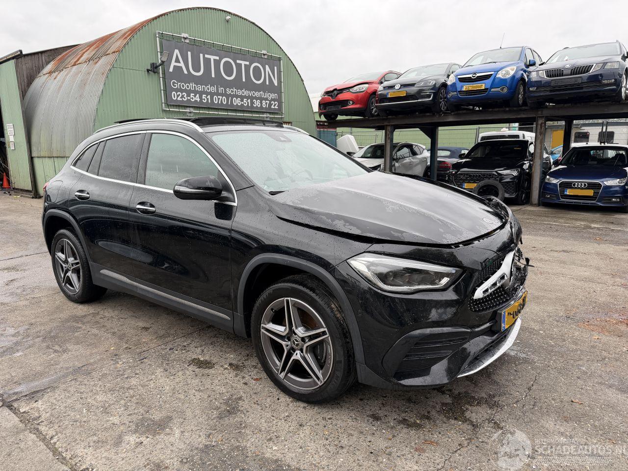 Mercedes GLA 250 e 118KW Pano Sfeerverlichting Clima Navi AMG-Line