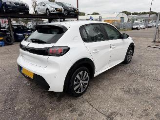 Peugeot e-208 50 kWh 100KW Navi Clima Led Active Pack NAP picture 4
